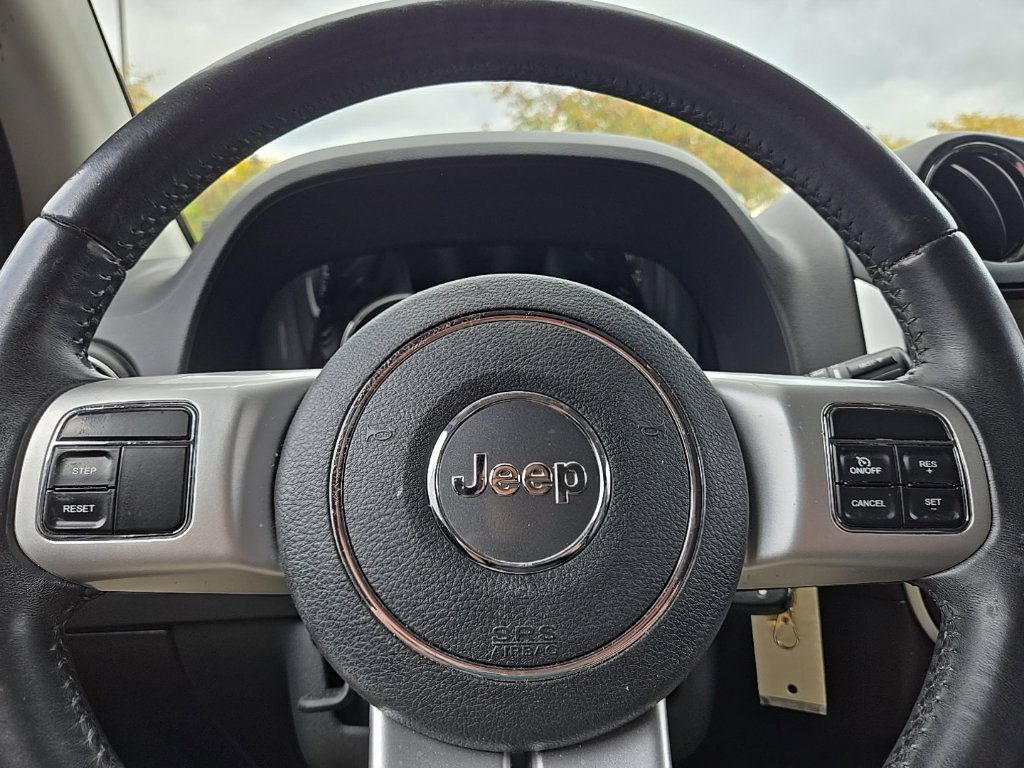 Used 2017 Jeep Compass High Altitude AWD/4WD image 12