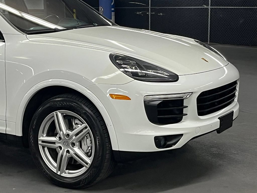 Used 2017 Porsche Cayenne S AWD/4WD image 38