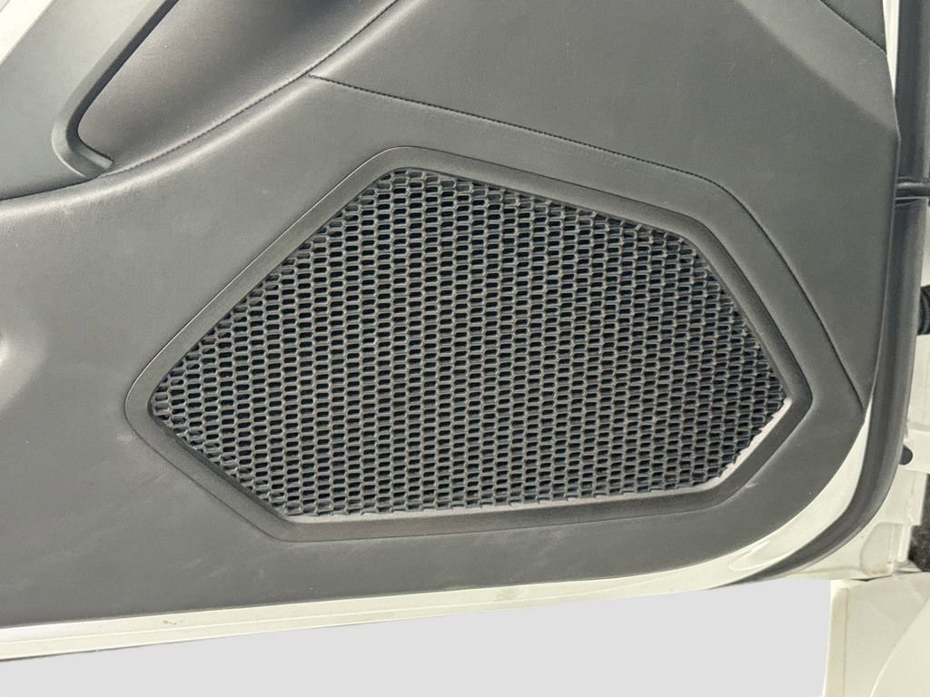 Used 2019 Lamborghini Huracan LP 580-2 image 19