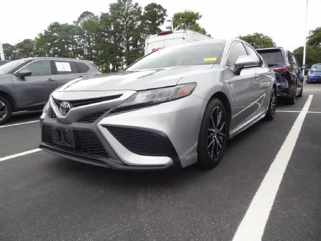 Used 2023 Toyota Camry SE