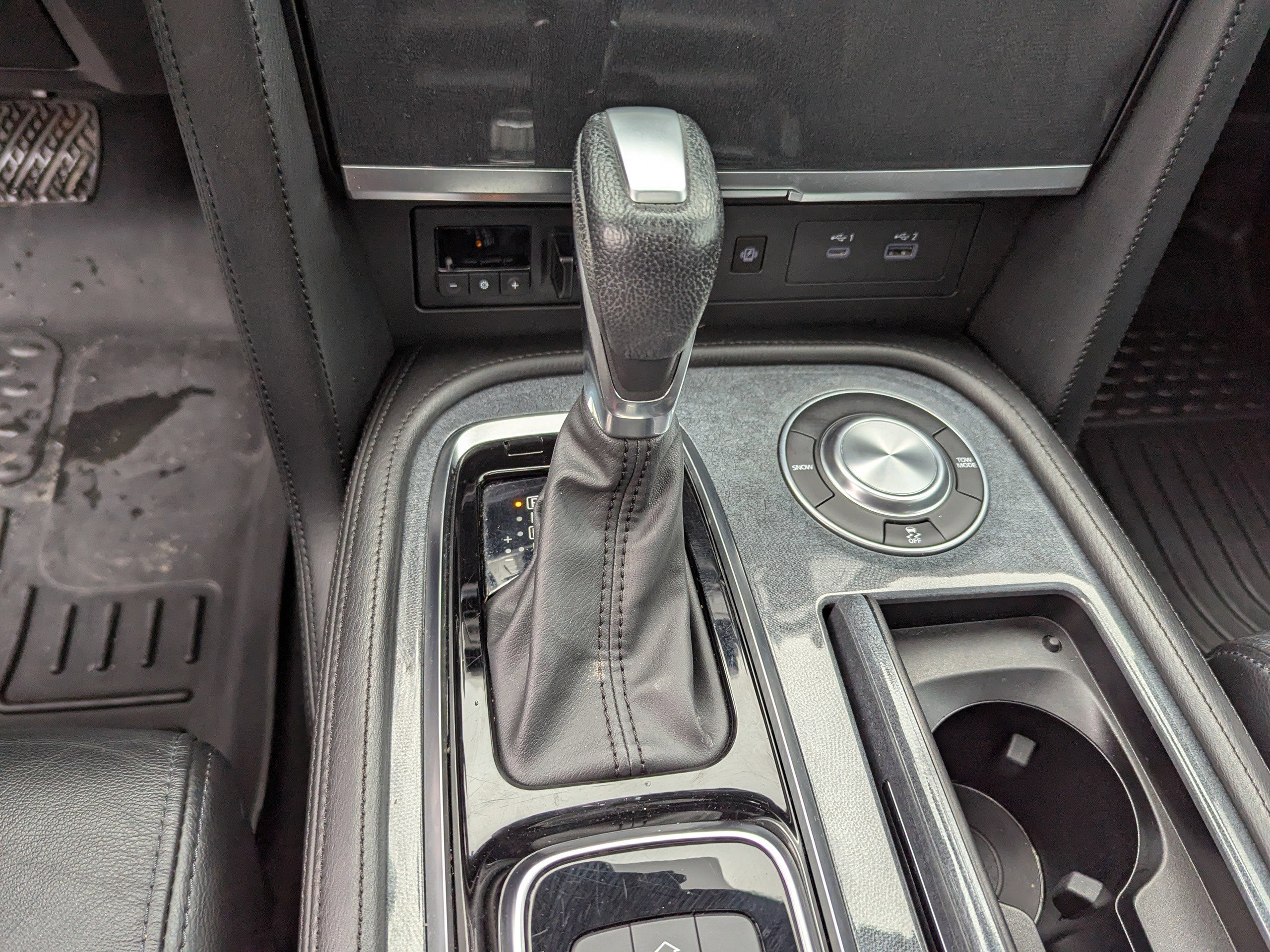 Used 2023 Nissan Armada SL w/ Midnight Edition Package image 29