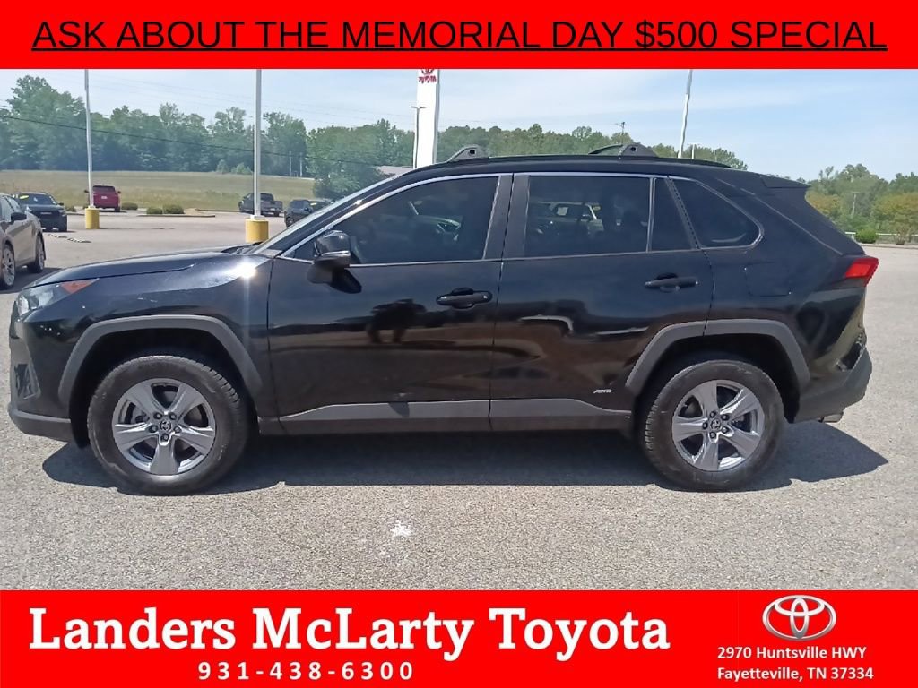 Used 2022 Toyota RAV4 LE AWD/4WD image 6
