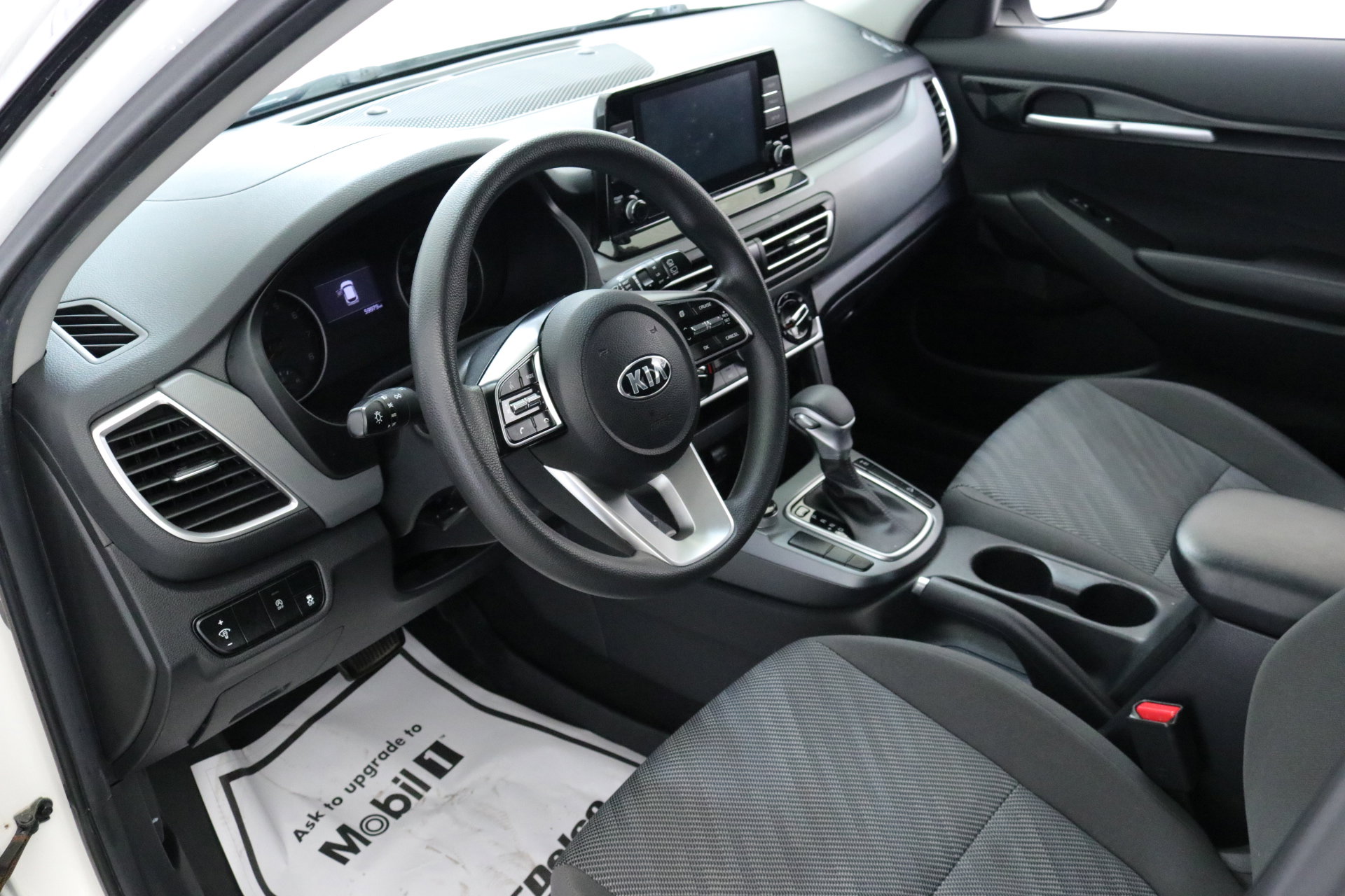 Used 2021 Kia Seltos LX image 21