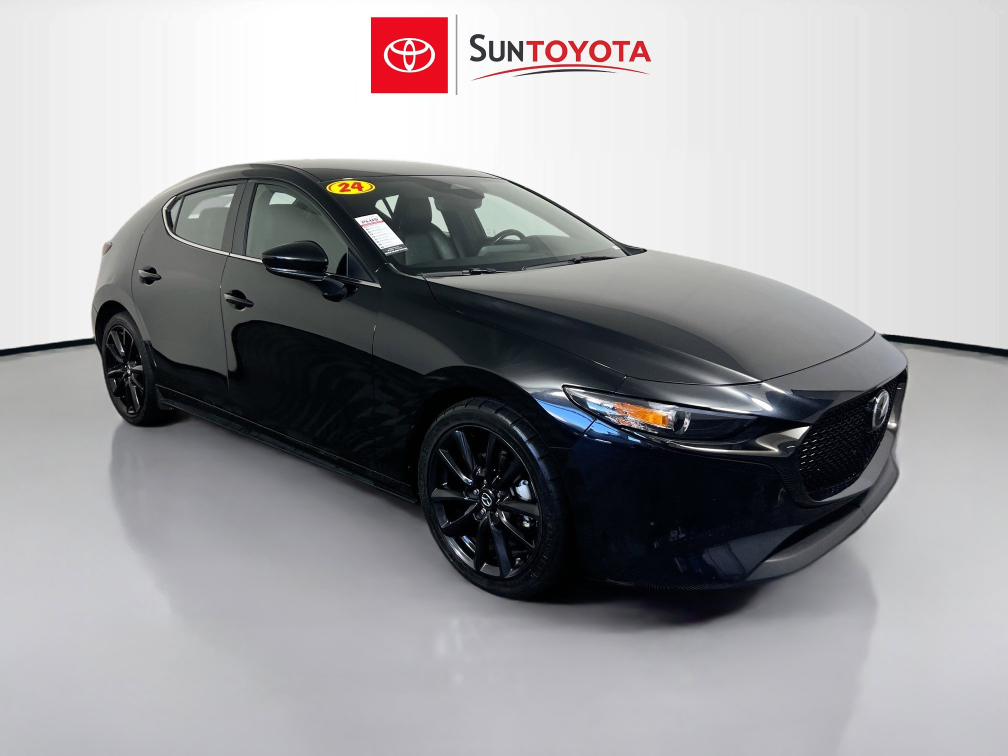 Used 2024 MAZDA MAZDA3 s FWD image 1