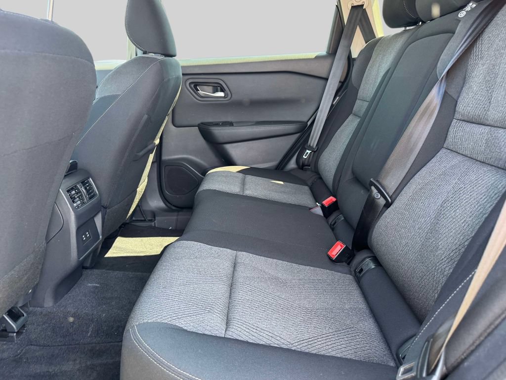Certified 2026 Nissan Rogue SV AWD/4WD image 11