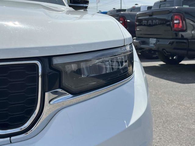 Used 2024 Jeep Grand Cherokee L Limited w/ Luxury Tech Group II AWD/4WD image 9