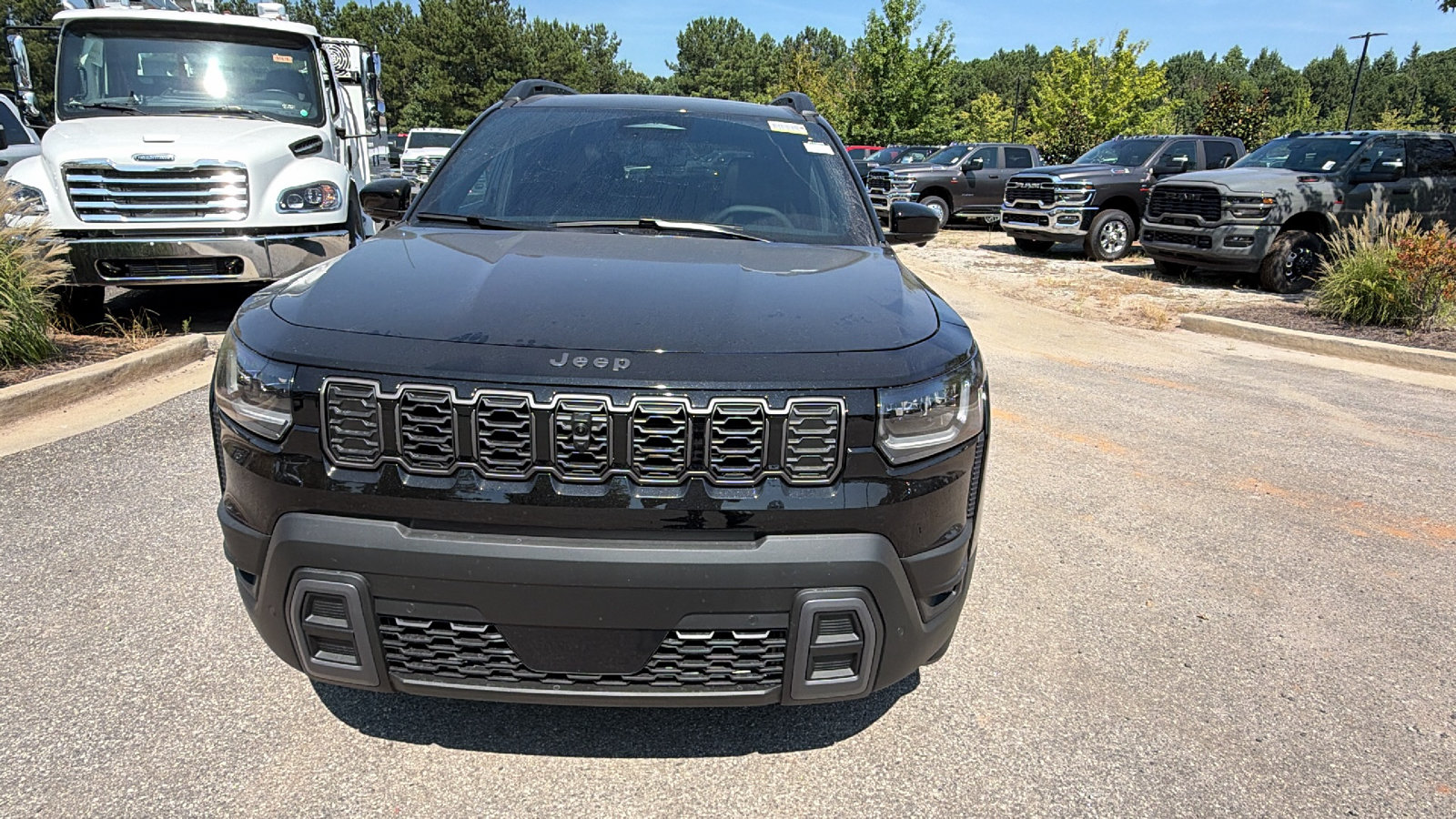 New 2026 Jeep Cherokee Overland w/ Trailer Tow Group AWD/4WD image 3