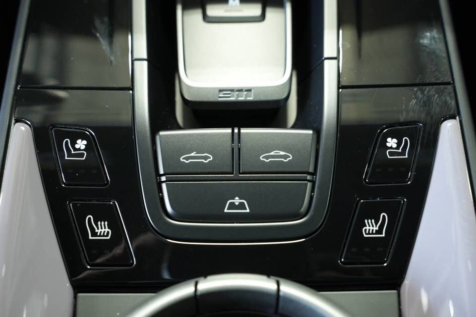 Certified 2026 Porsche 911 Carrera image 23