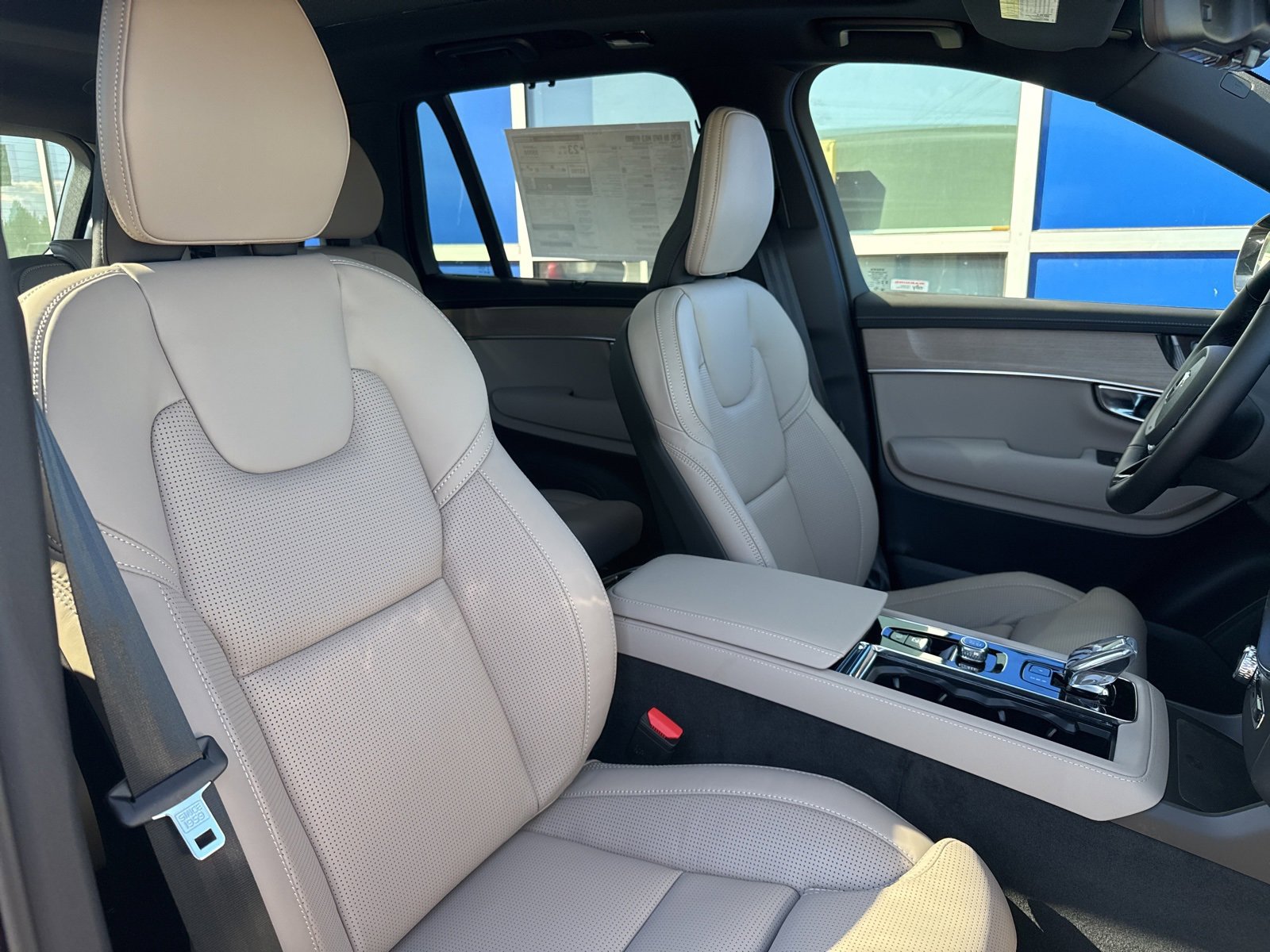 New 2026 Volvo XC90 B6 Ultra w/ Protection Package Premier image 15