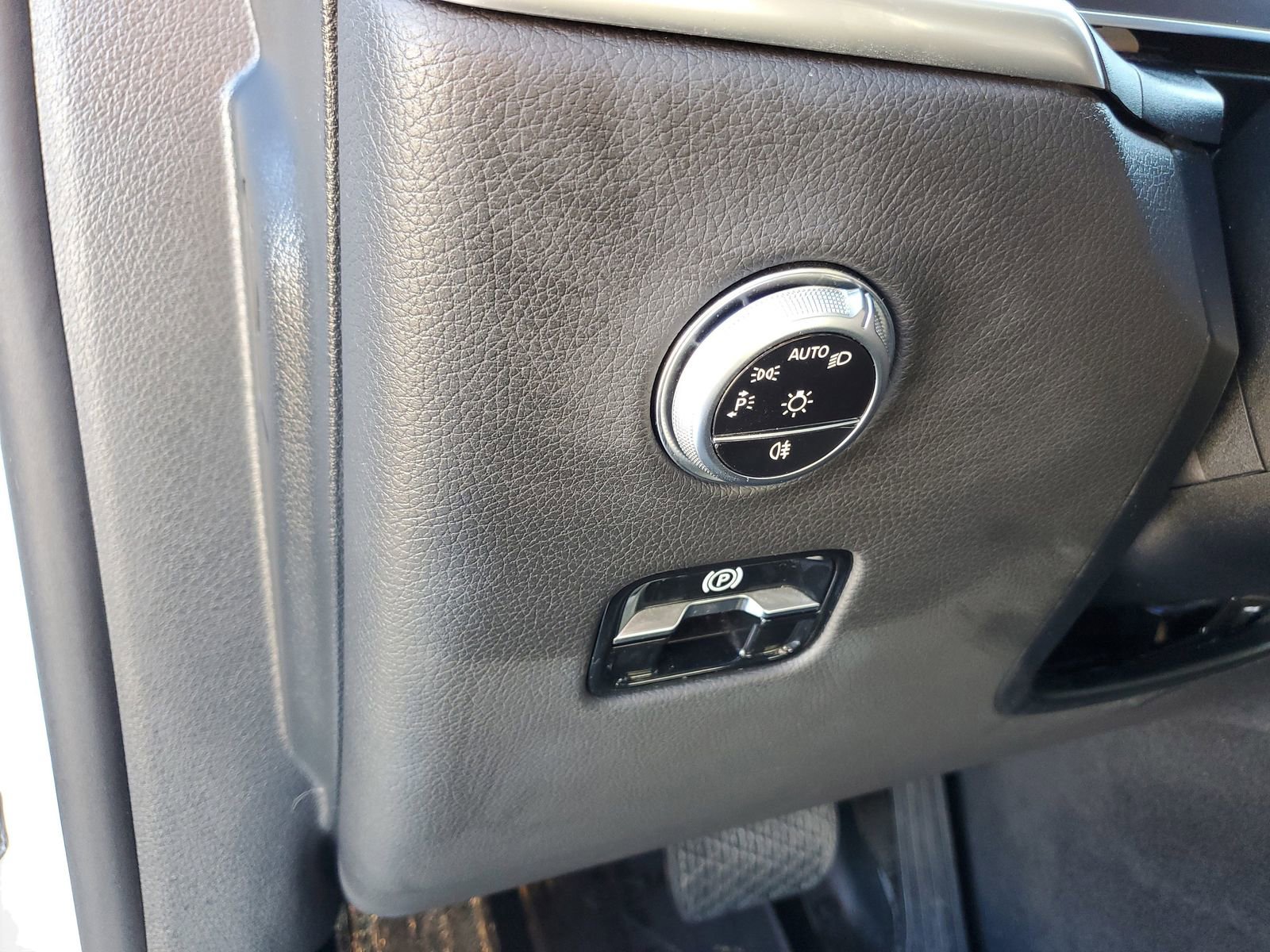 Used 2024 Mercedes-Benz GLC 300 image 22