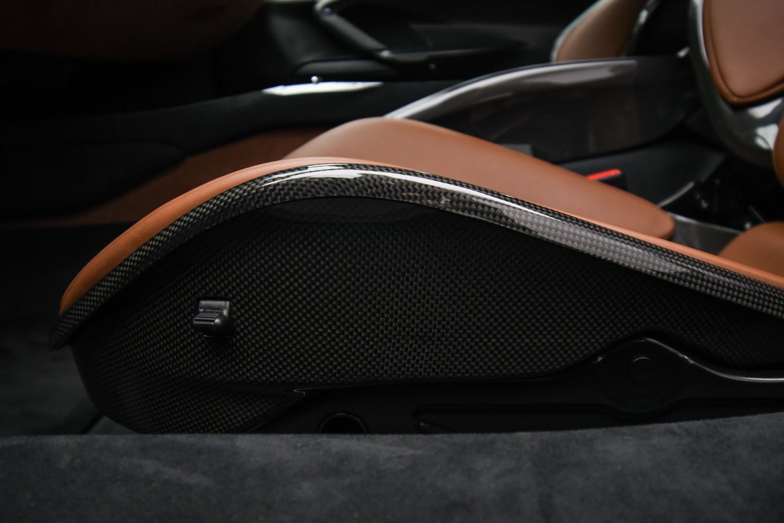 Used 2022 Ferrari 296 GTB RWD image 47