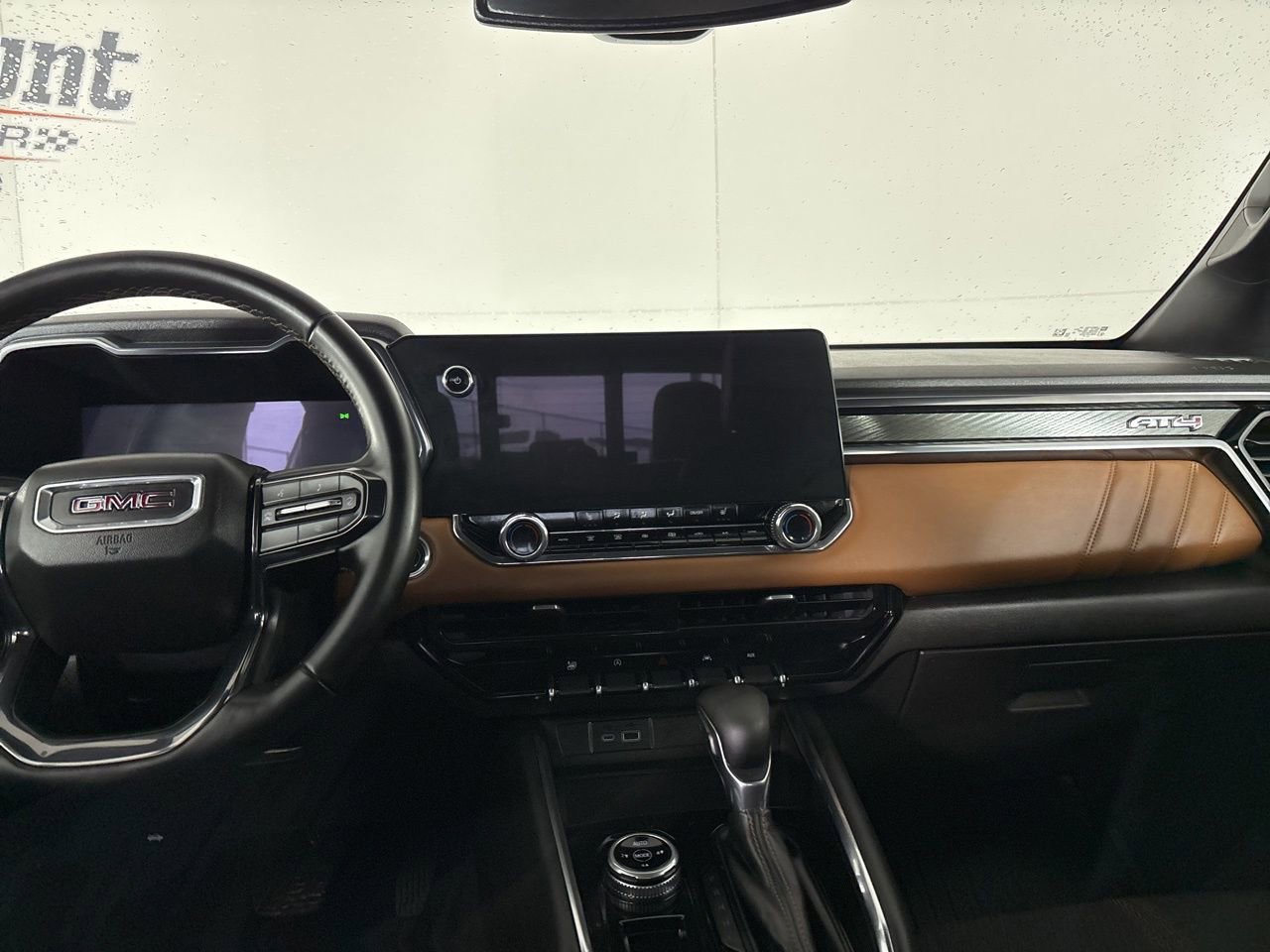 Used 2025 GMC Canyon AT4 image 20