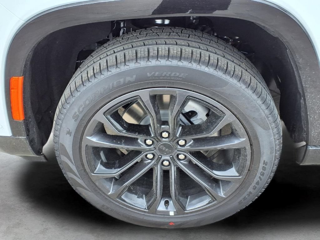 New 2026 Jeep Grand Wagoneer L Summit AWD/4WD image 7