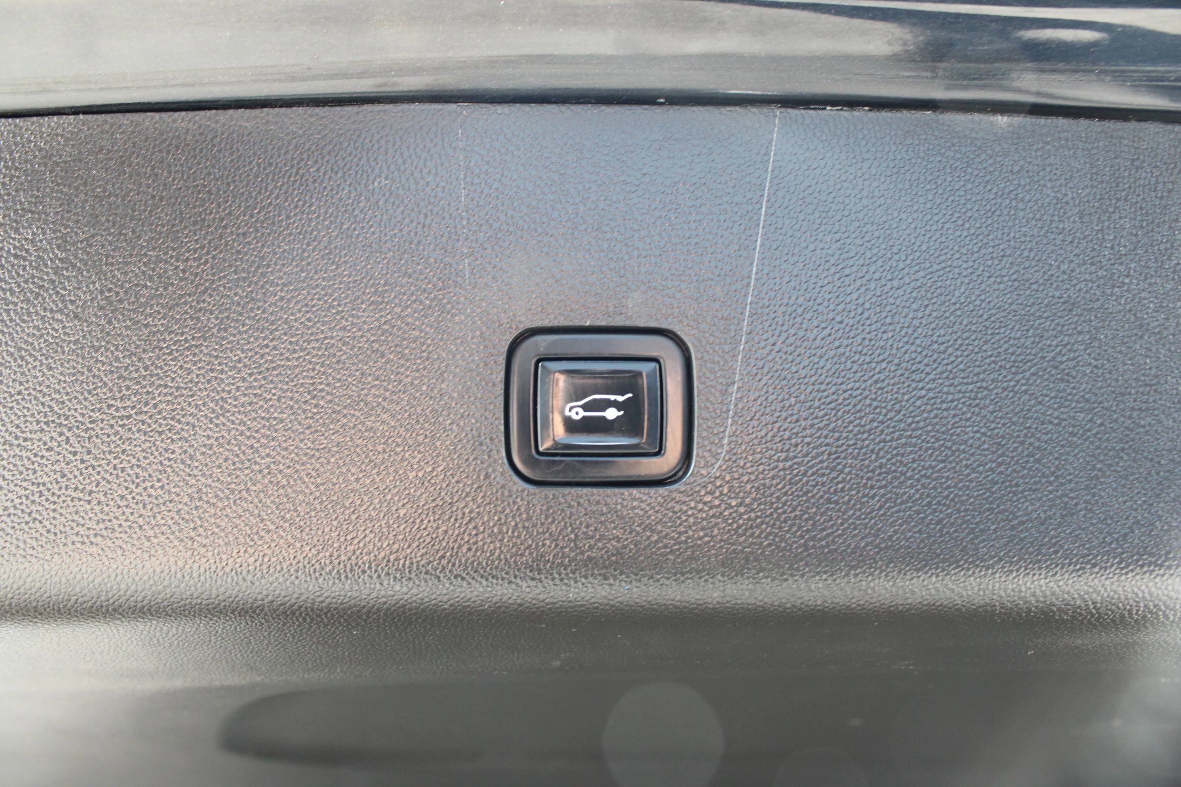 Used 2022 Chevrolet Traverse High Country image 31