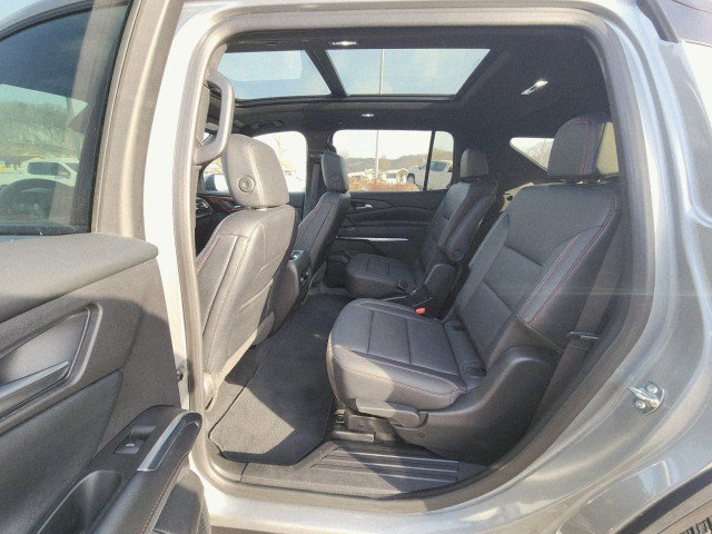 Used 2025 Chevrolet Traverse Z71 image 24