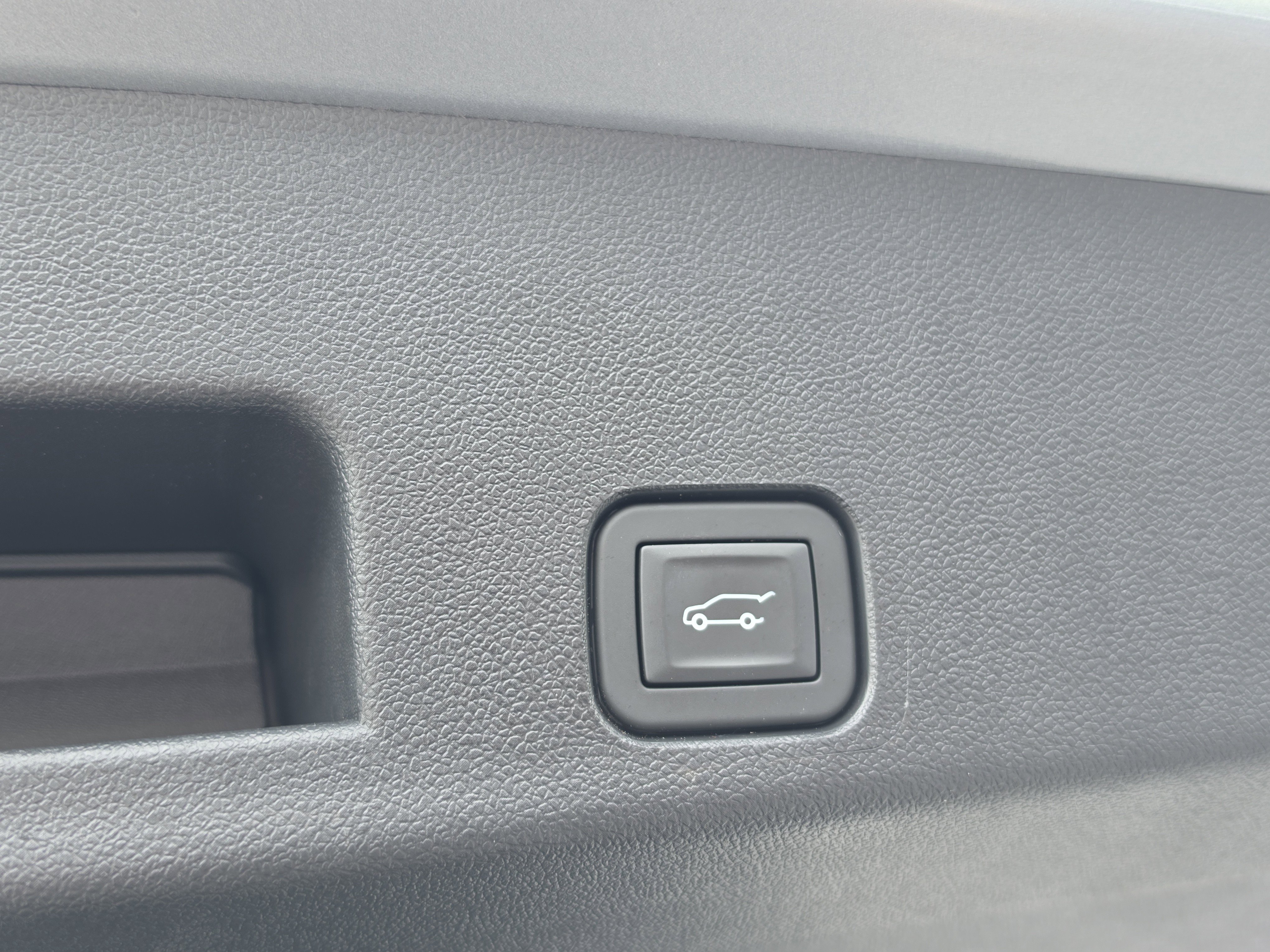 Certified 2026 Chevrolet Traverse LT FWD image 7