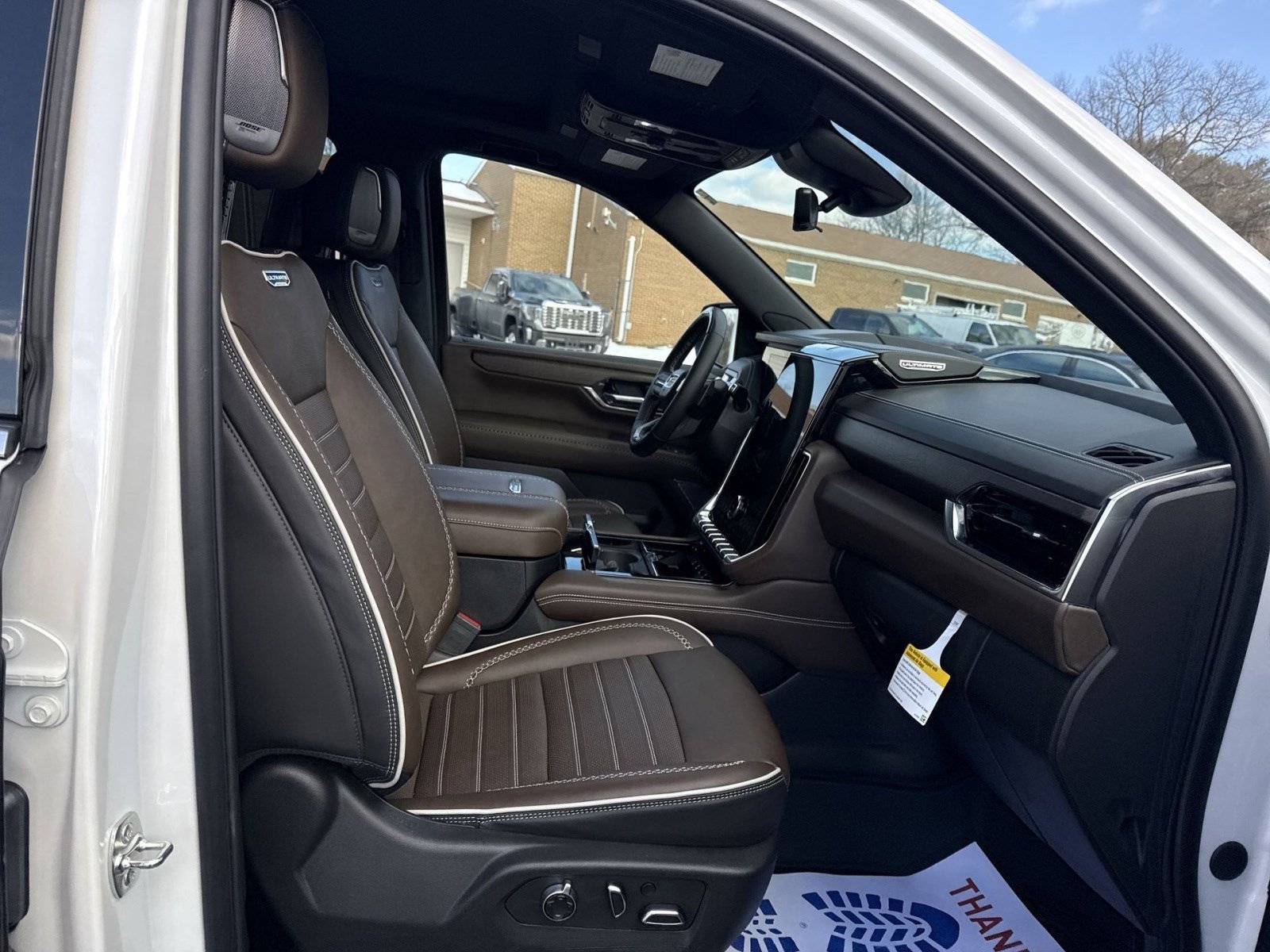 Used 2025 GMC Yukon XL Denali Ultimate w/ LPO, Illumination Package image 27