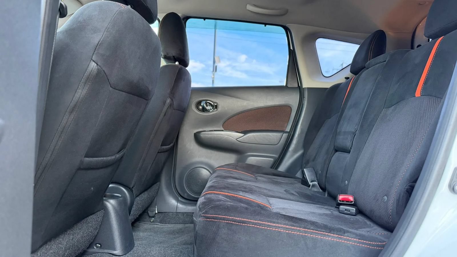 Used 2015 Nissan Versa Note SR FWD image 11