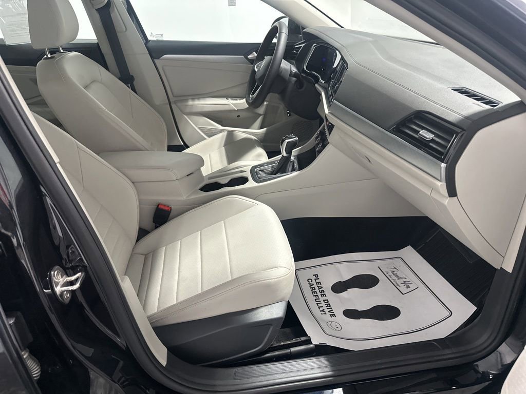Used 2022 Volkswagen Jetta SE image 20