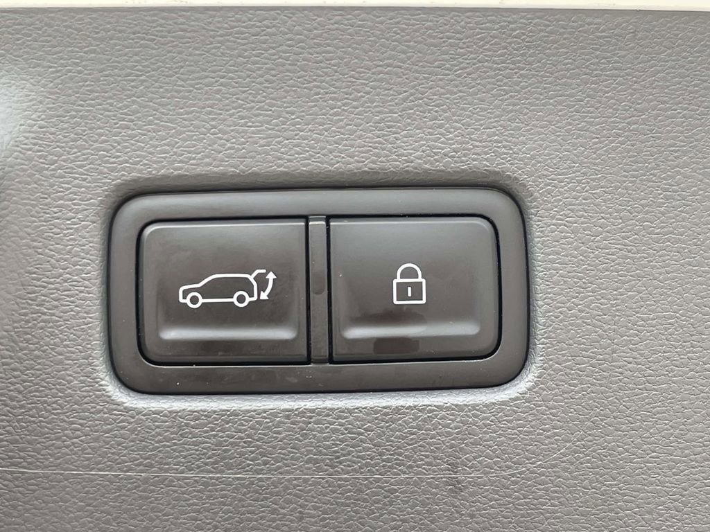 Used 2024 Hyundai Santa Fe SEL image 9