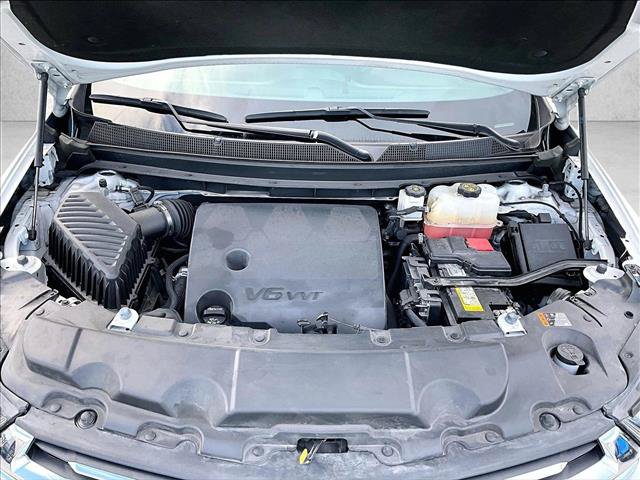 Used 2023 Chevrolet Traverse LT FWD image 11