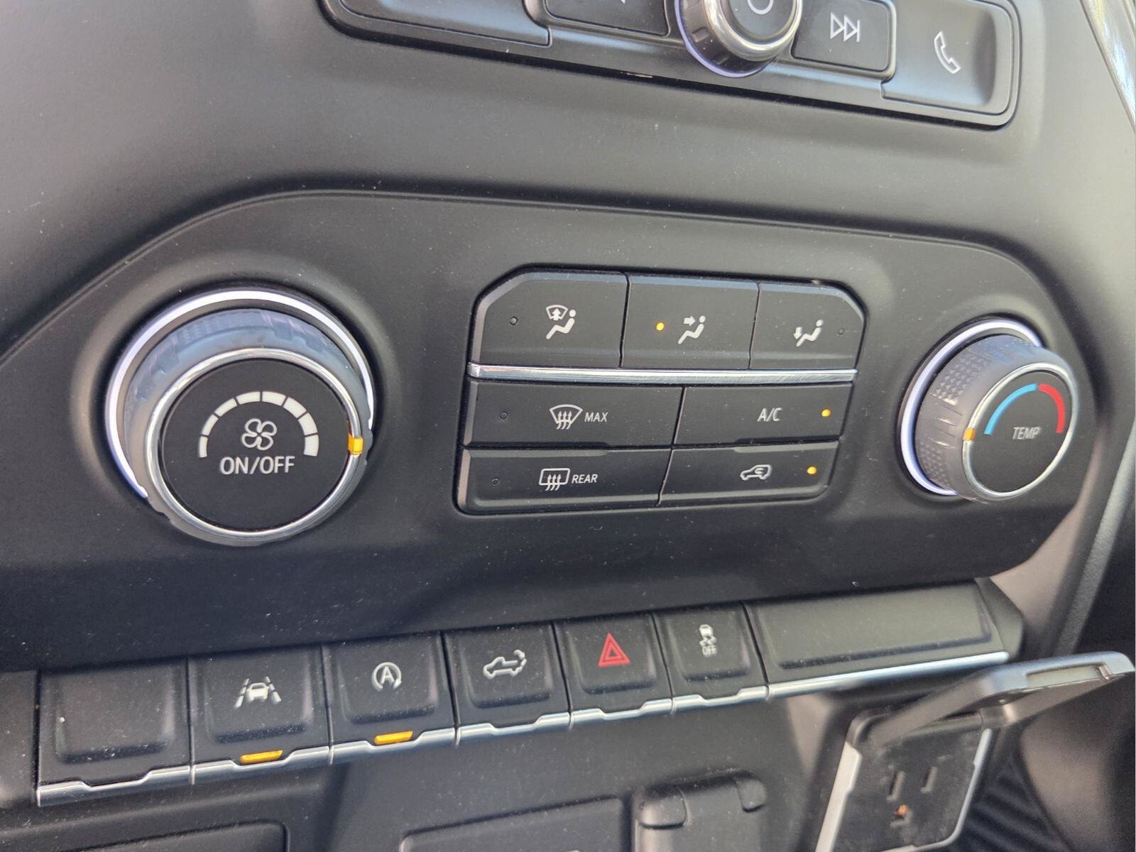 Used 2022 Chevrolet Silverado 1500 Custom AWD/4WD image 25