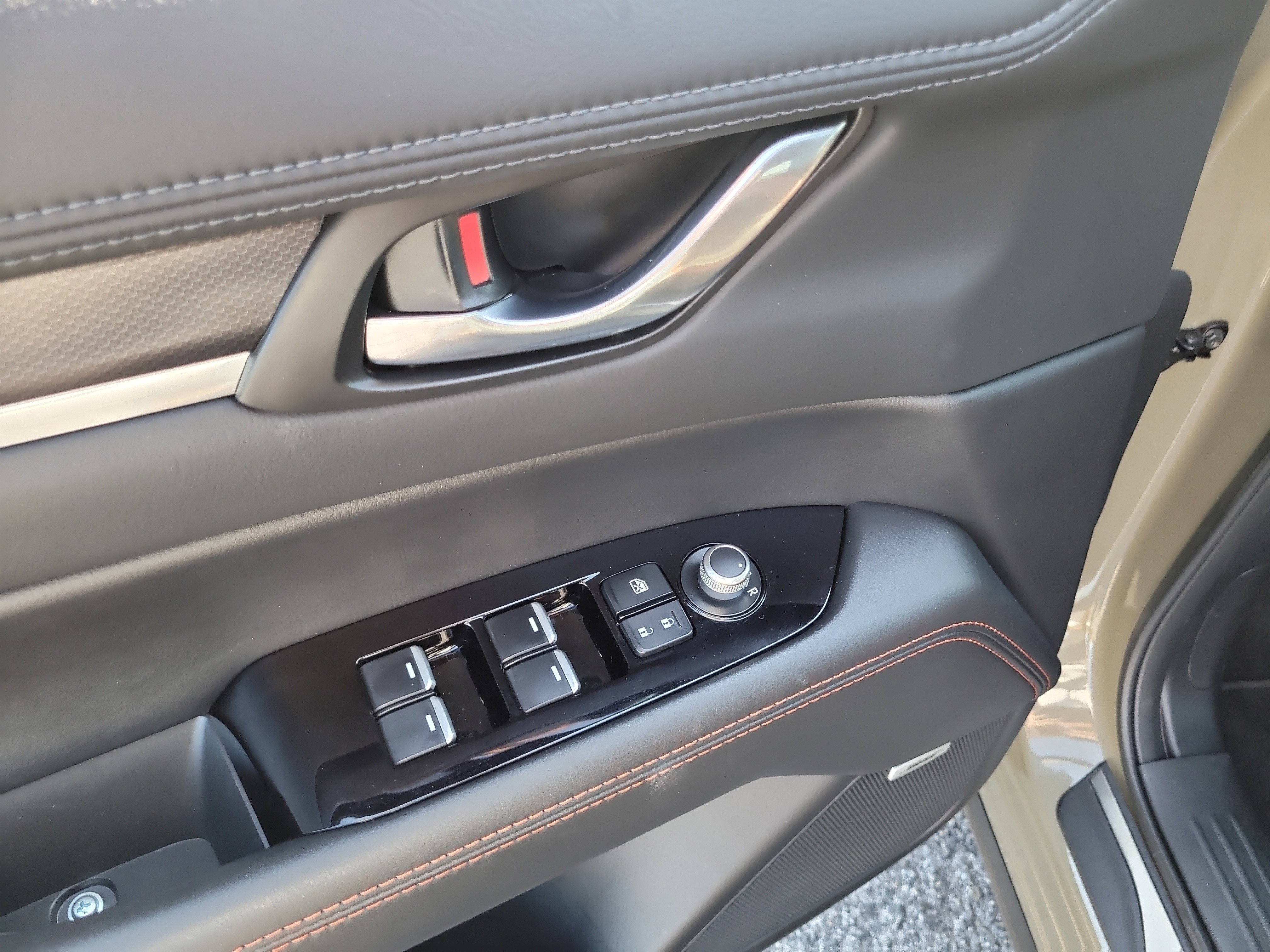 Used 2025 MAZDA CX-5 Carbon Edition image 18