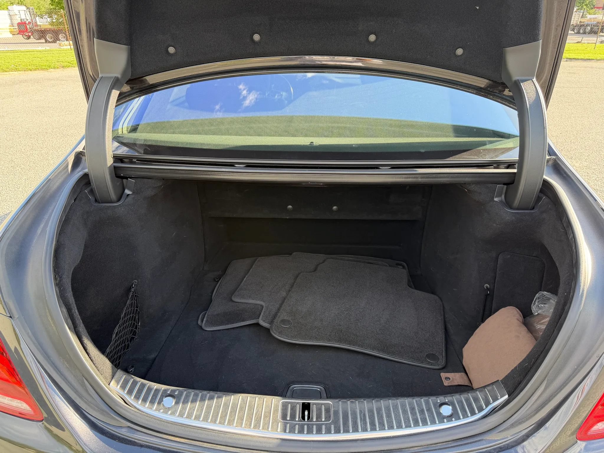 Used 2014 Mercedes-Benz S 550 Sedan w/ Edition 1 Package image 9