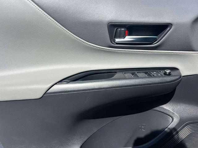 Certified 2021 Toyota Venza LE w/ Carpet Mat Package (TMS) AWD/4WD image 20