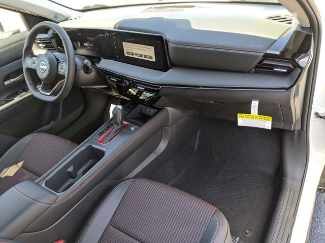 Certified 2025 Nissan Kicks SR image 18