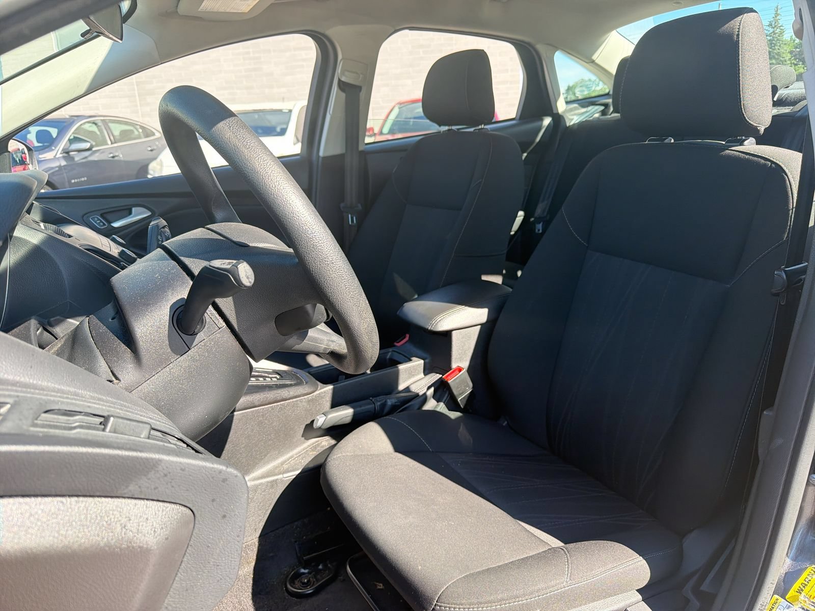 Used 2018 Ford Focus SE FWD image 19