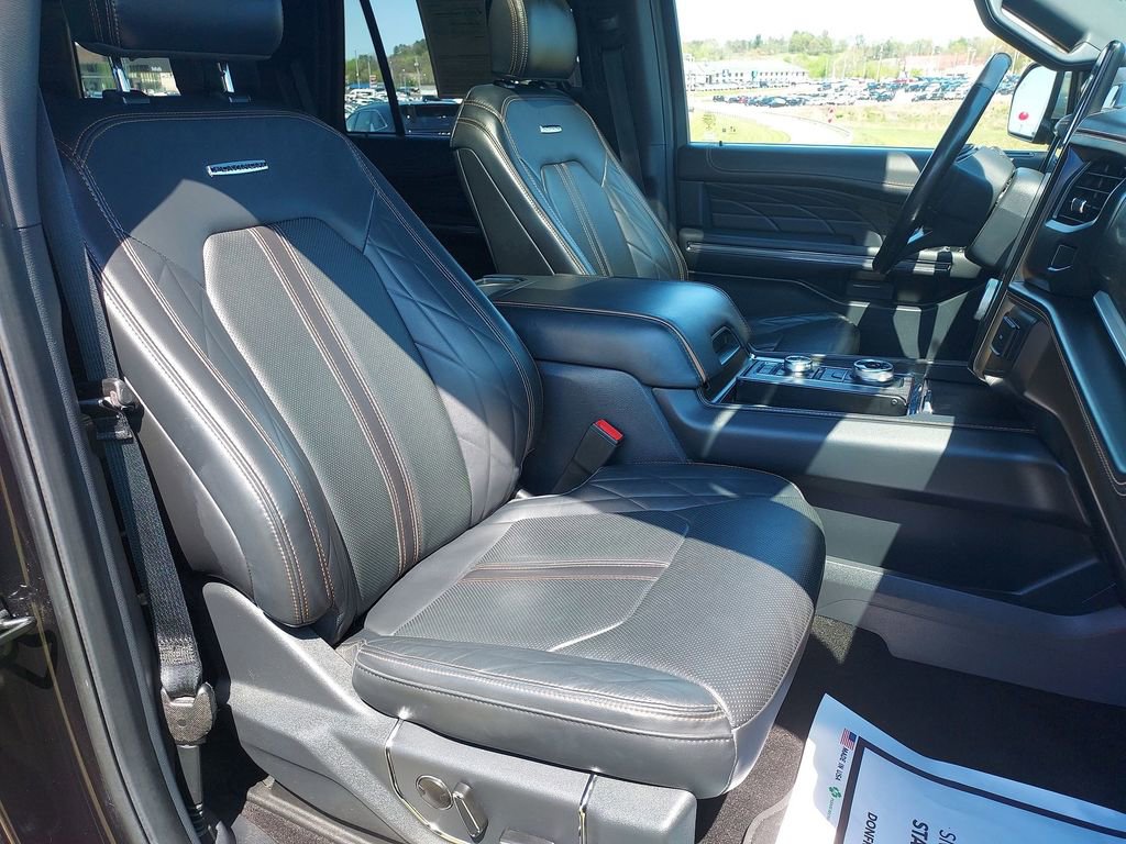 Used 2022 Ford Expedition Platinum image 32