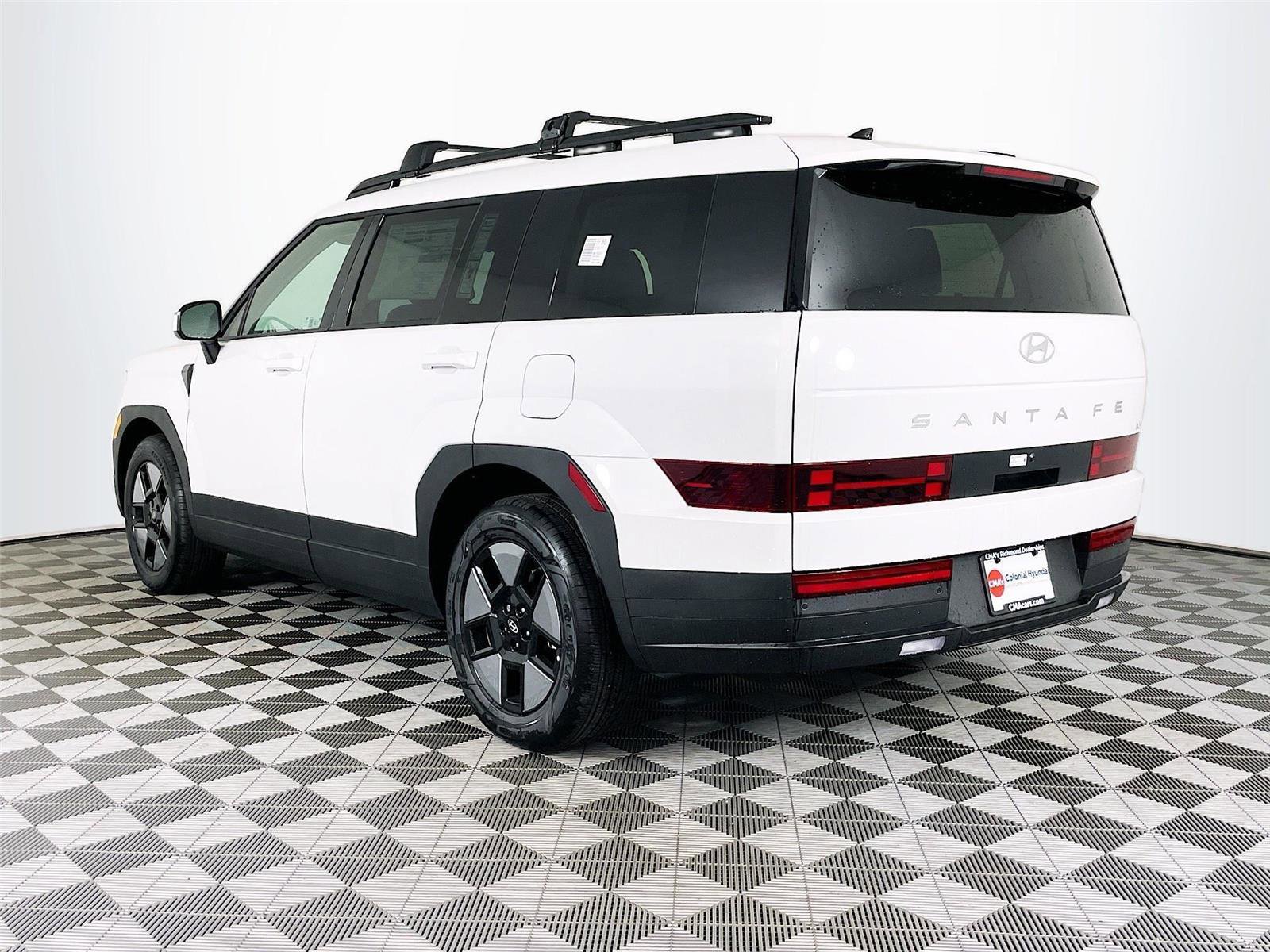 Certified 2025 Hyundai Santa Fe SEL image 4