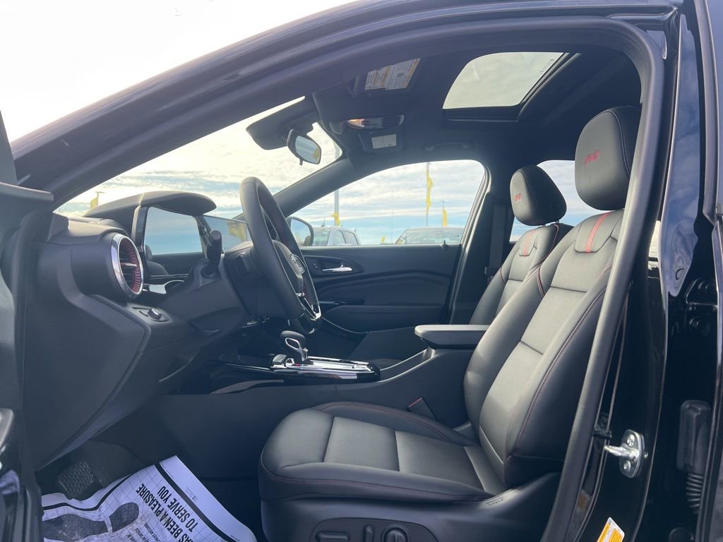 New 2026 Chevrolet Trax RS w/ Sunroof Package image 11