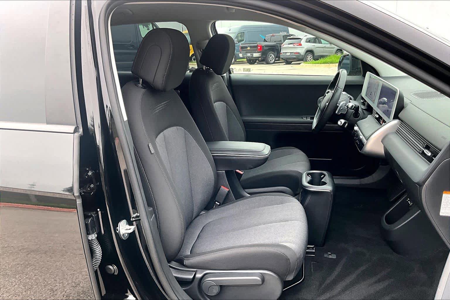 Used 2024 Hyundai Ioniq 5 SE RWD image 8