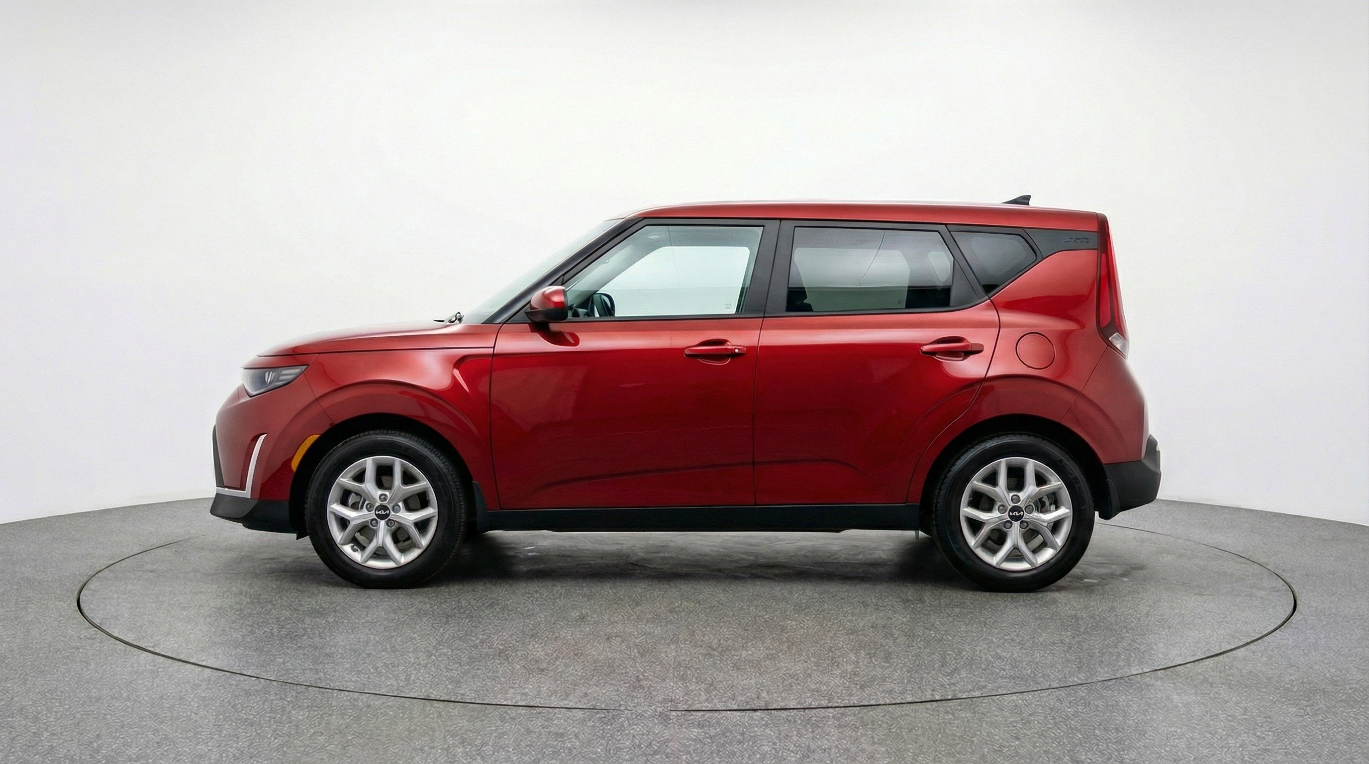 Used 2025 Kia Soul LX w/ LX Technology Package image 5