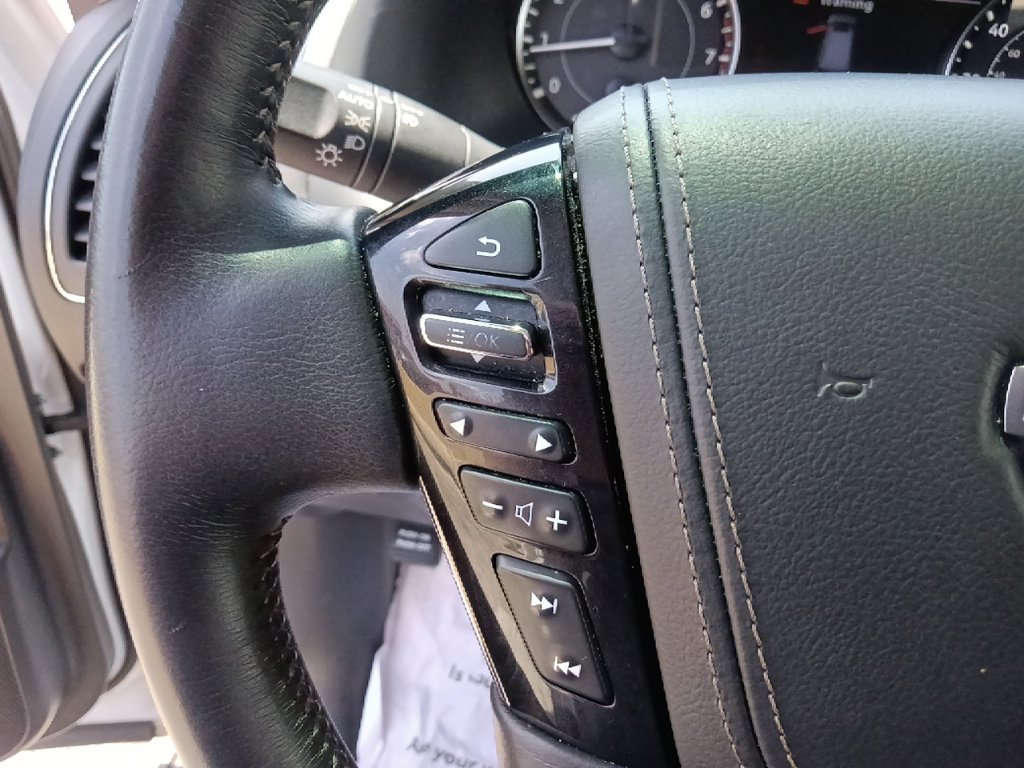 Used 2022 Nissan Armada Platinum w/ Captain's Chairs Package RWD image 19