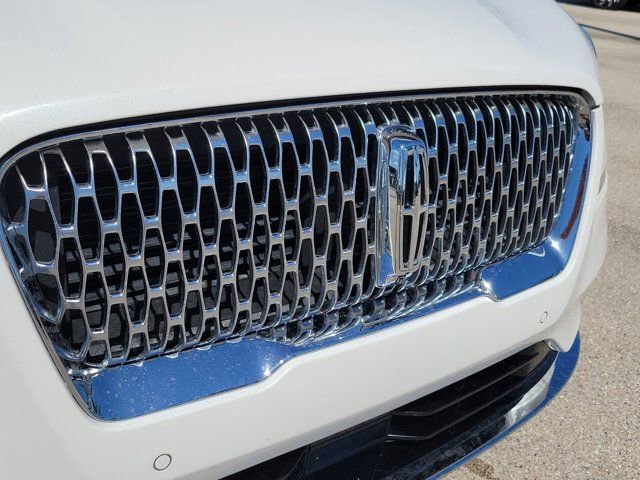 Certified 2022 Lincoln Corsair Reserve w/ Equipment Group 201A image 7