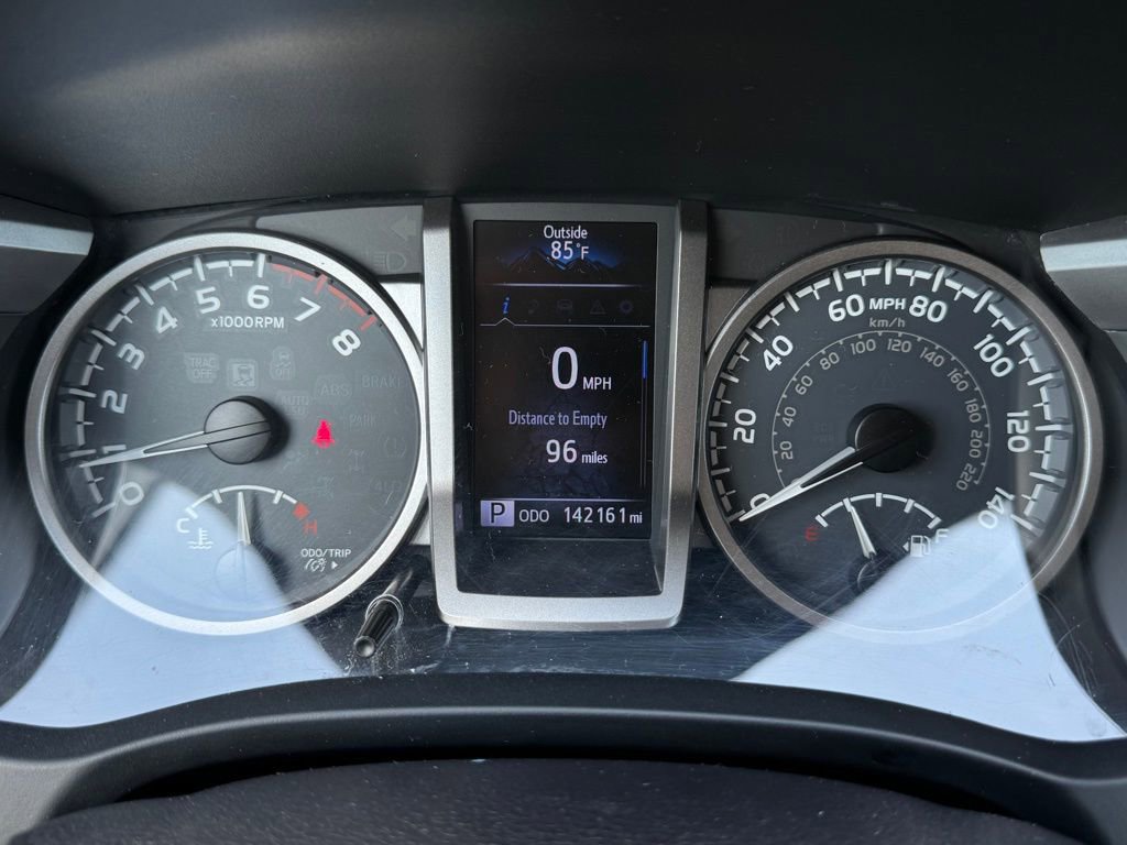 Used 2016 Toyota Tacoma SR5 w/ Towing Package RWD image 10