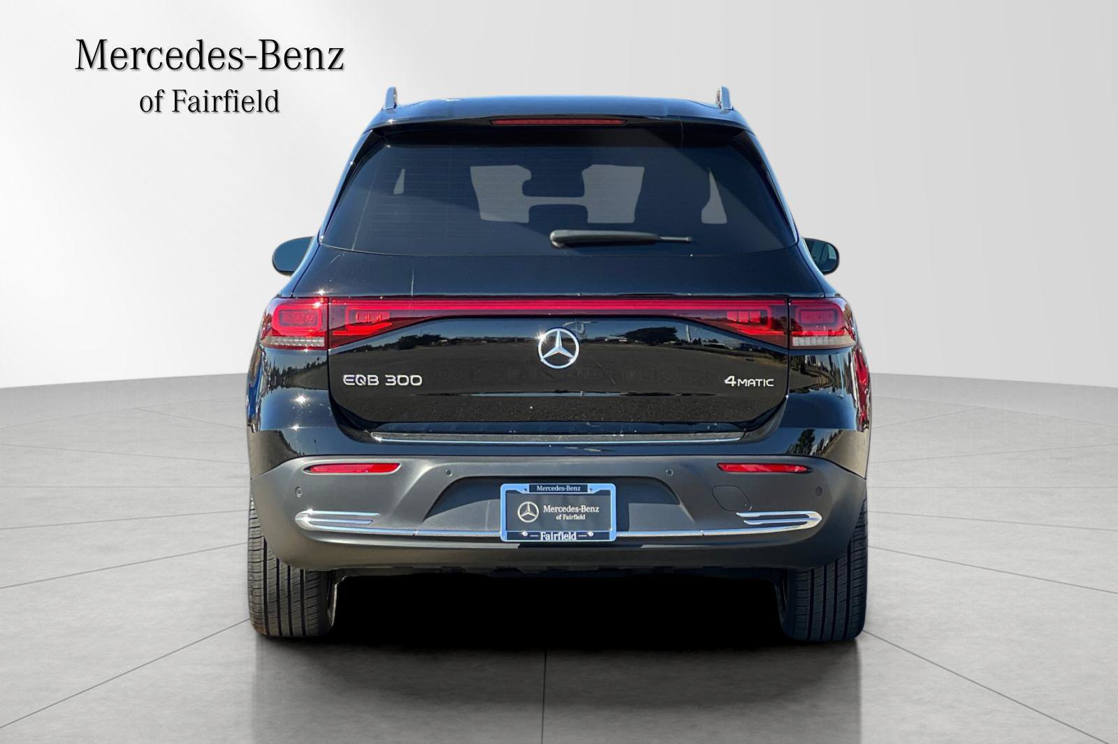 Used 2023 Mercedes-Benz EQB 300 4MATIC image 7