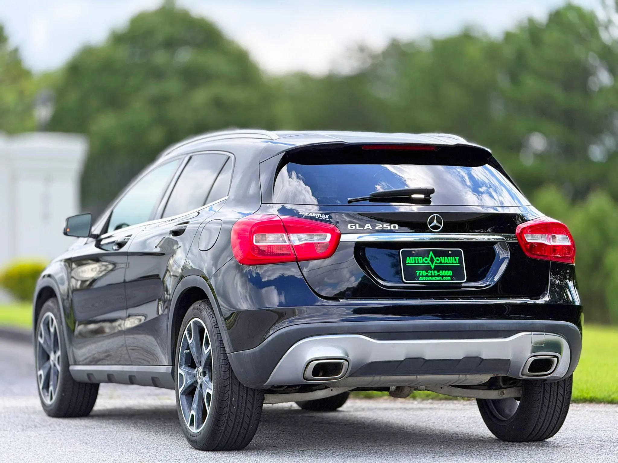Used 2020 Mercedes-Benz GLA 250 w/ Premium Package image 9
