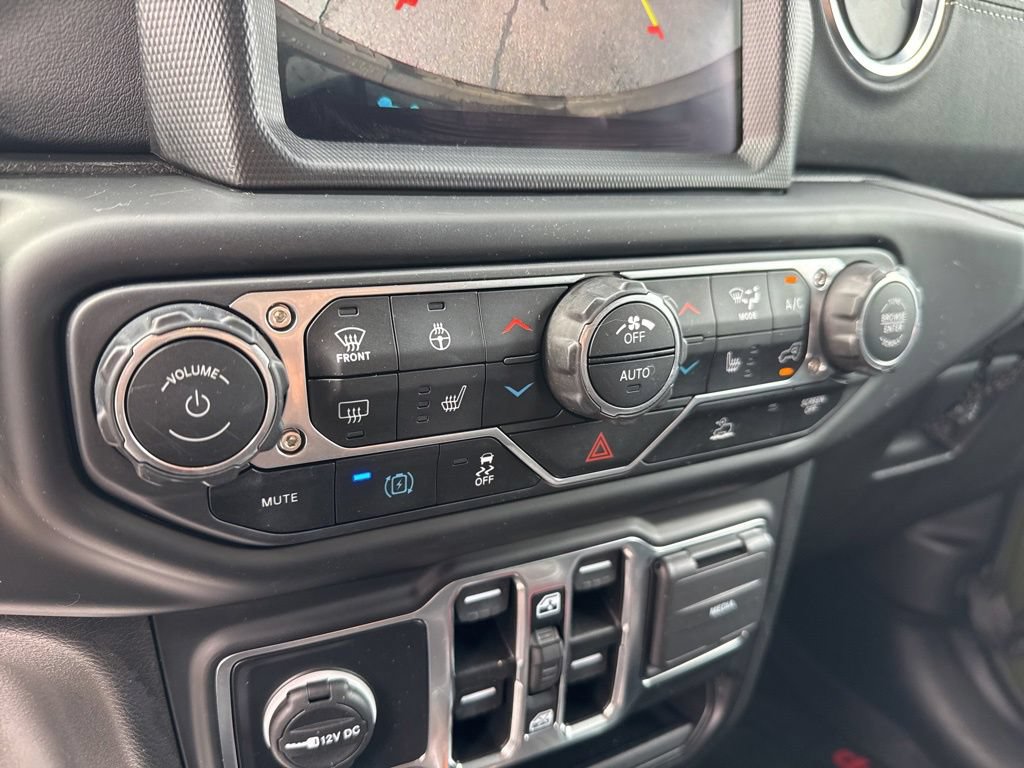 Used 2022 Jeep Wrangler Unlimited Sahara w/ Cold Weather Group AWD/4WD image 24