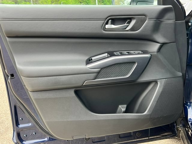New 2026 Nissan Pathfinder SL AWD/4WD image 13