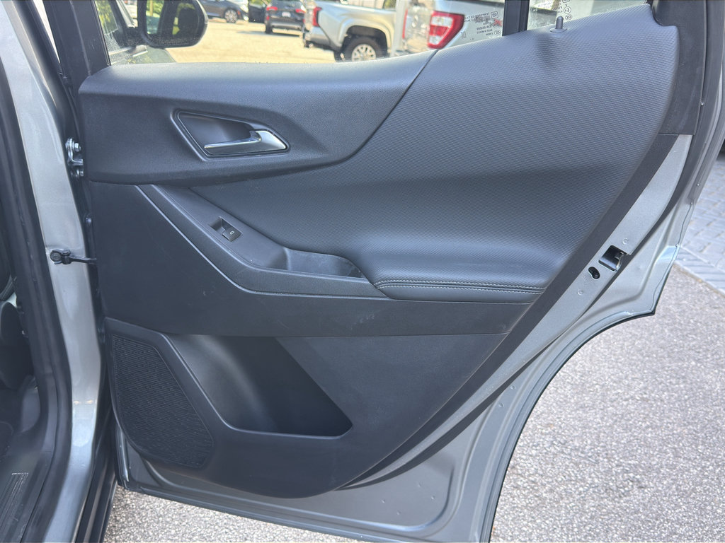 Used 2026 Chevrolet Equinox LT AWD/4WD image 30