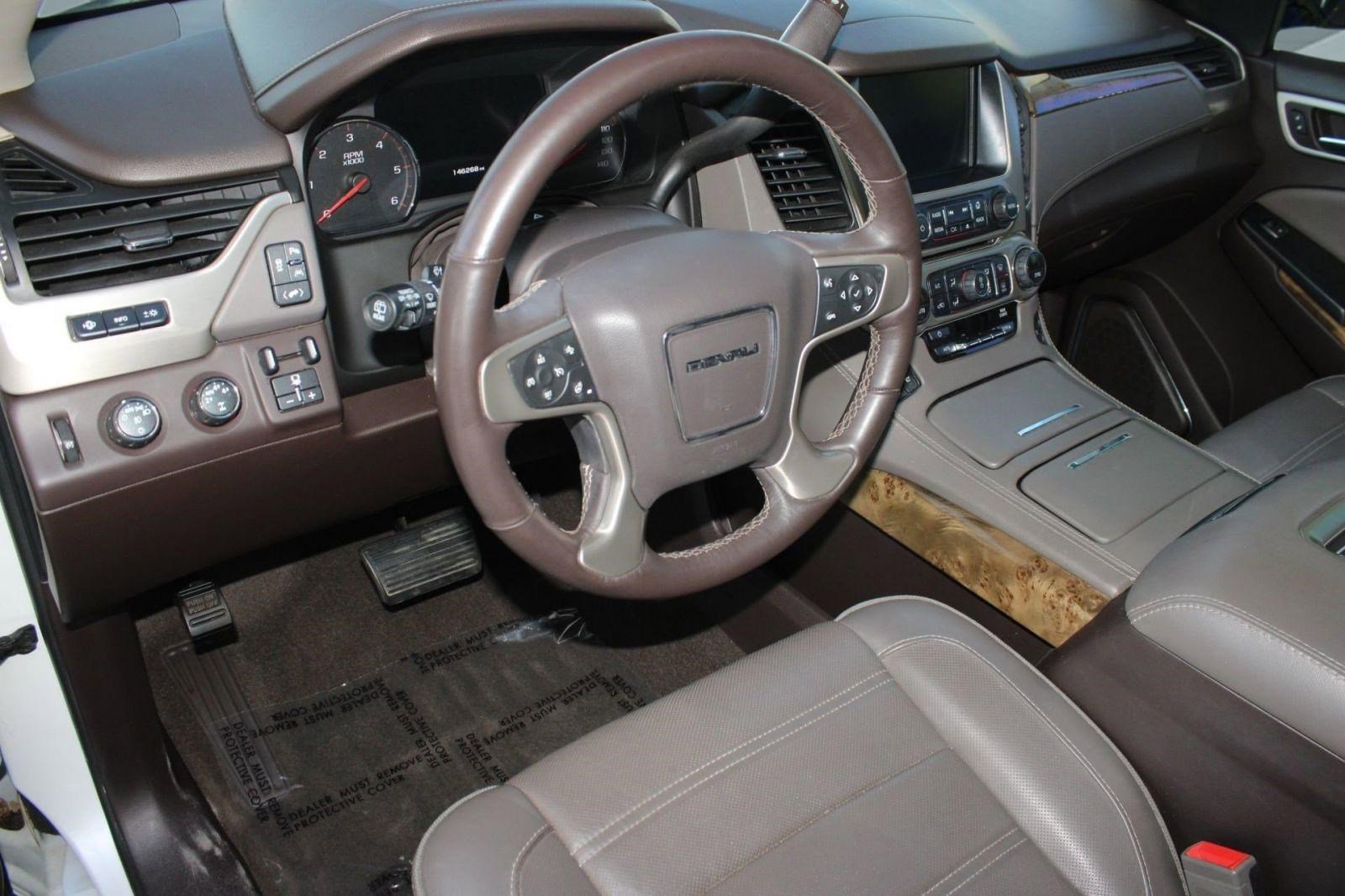 Used 2016 GMC Yukon Denali w/ Enhanced Security Package image 4