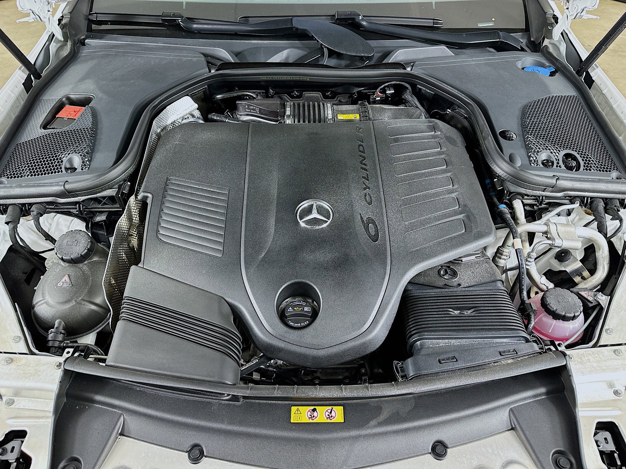 Used 2023 Mercedes-Benz E 450 4MATIC Coupe image 40