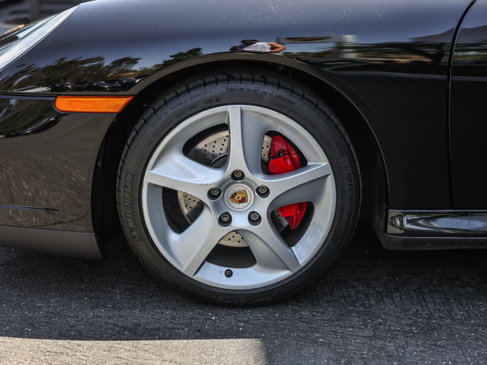 Used 2004 Porsche 911 Carrera 4S AWD/4WD image 25