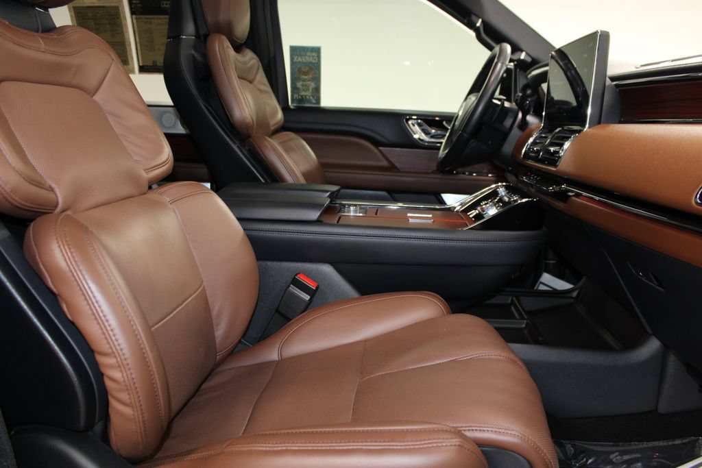 Used 2024 Lincoln Navigator L Reserve AWD/4WD image 31