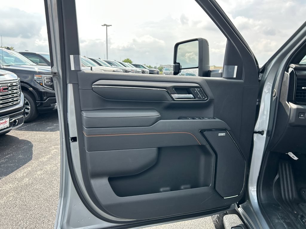 New 2026 GMC Sierra 2500 AT4 w/ AT4 Premium Plus Package AWD/4WD image 18