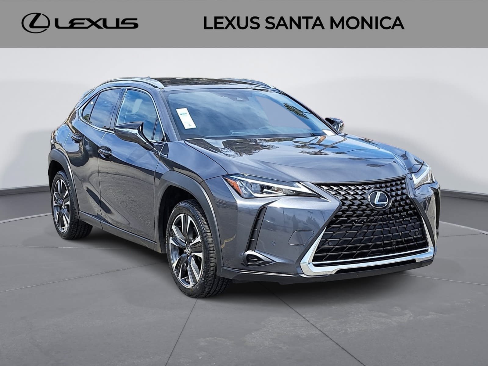 Used 2022 Lexus UX 200 w/ Accessory Package (Z2) FWD image 3